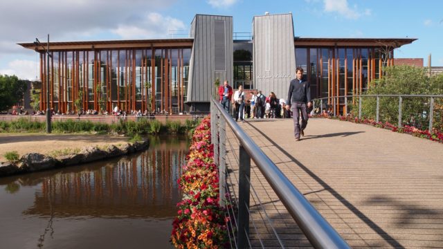 Triple Solar PVT Warmtepomp Paneel Restaurant artis de twee cheetahs