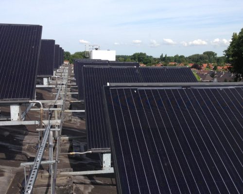 Triple-Solar-PVT-paneel-zonnepaneel-warmtepomppaneel-warmtepomp-woonstad-Rotterdam-01