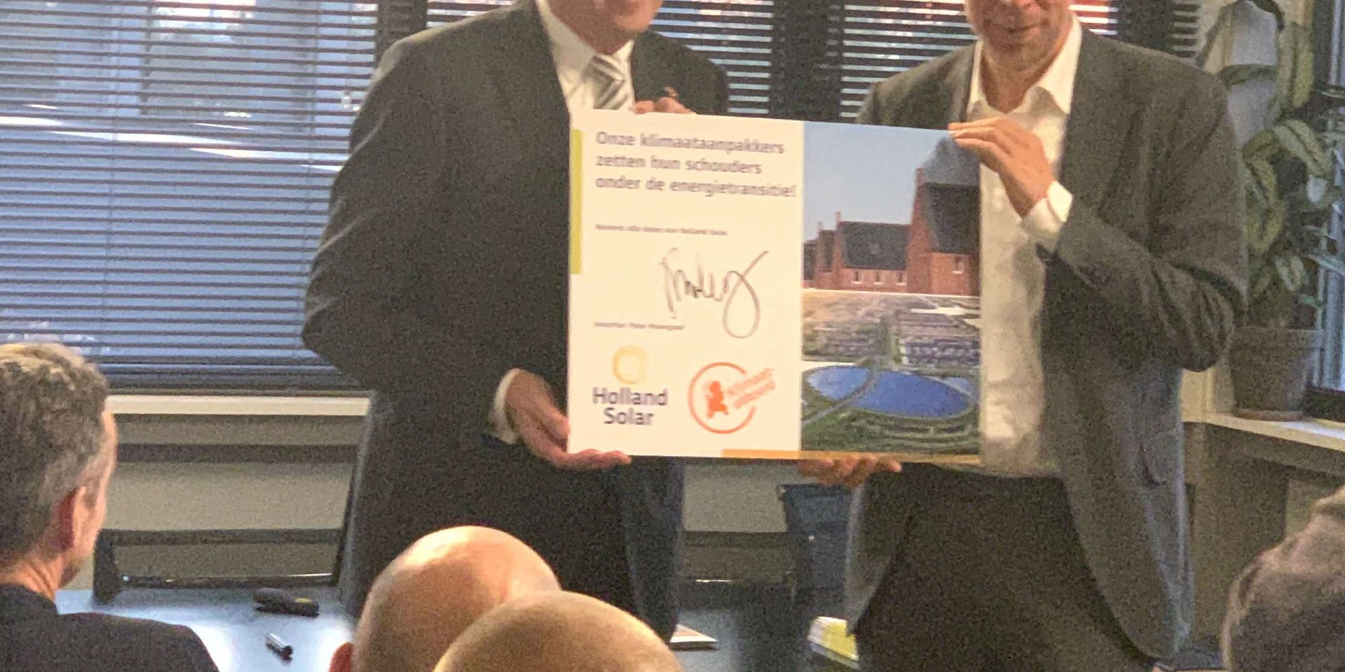 Triple-Solar-Holland-Solar-Ed-Nijpels-neemt-handtekening-klimaatakkoord-ontvangst