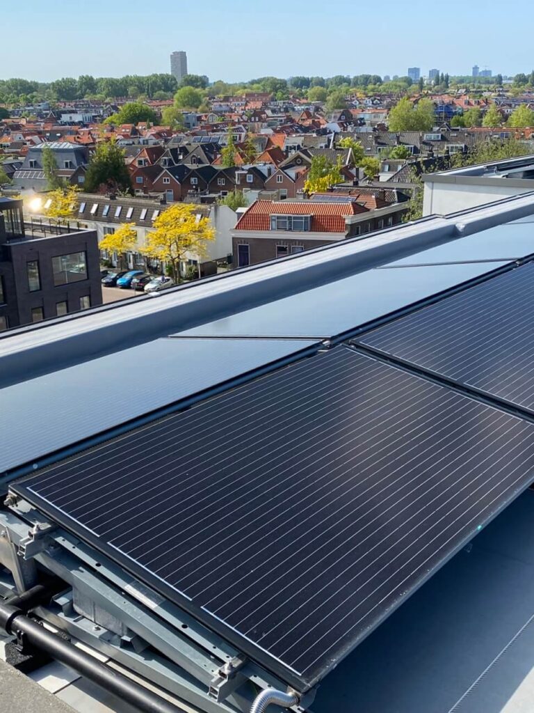 Triple-Solar-PVT-paneel-warmtepomp-zonnepaneel-Leeuwenhoek-Delft-01