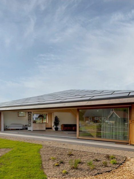 Triple-Solar-PVT-paneel-Pyramide-woning-Oosterwold-Almere-Studio-Eco-Interieur-Zonnepanelen-pyramid-house-solarpanel-04