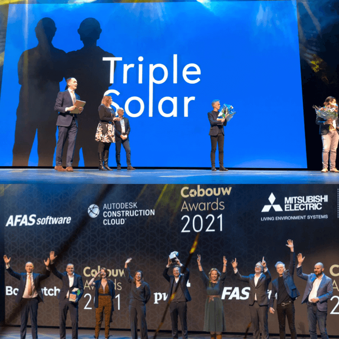 Triple-Solar-wint-Cobouw-Award-2021-innovatie-van-het-jaar-PVT-warmtepomp-hybride-all-electric-podium-duo-LR-01-jpg