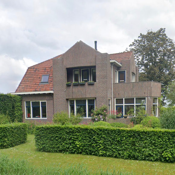Triple-Solar-PVT-panelen-vloerverwarming-warmtepomp-Middelstum-Groningen-Techisch-Installatiebedrijf-Bakker-woning-amsterdamse-school-05