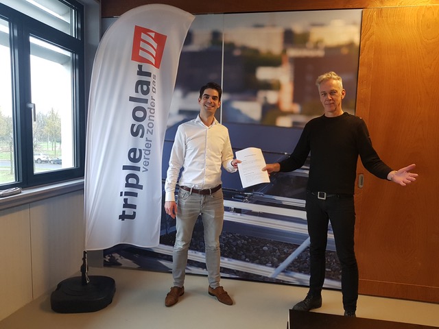 PERSBERICHT Triple Solar neemt nieuwe PVT-panelen fabriek in gebruik-LR01