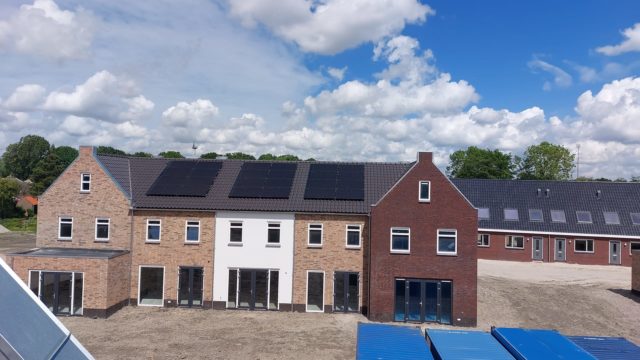 1a-pvt-panelen-bron-warmtepomp-NOM-woning-Triple-Solar-Medemblik-Meacasa-Nieuwe bouwers-01