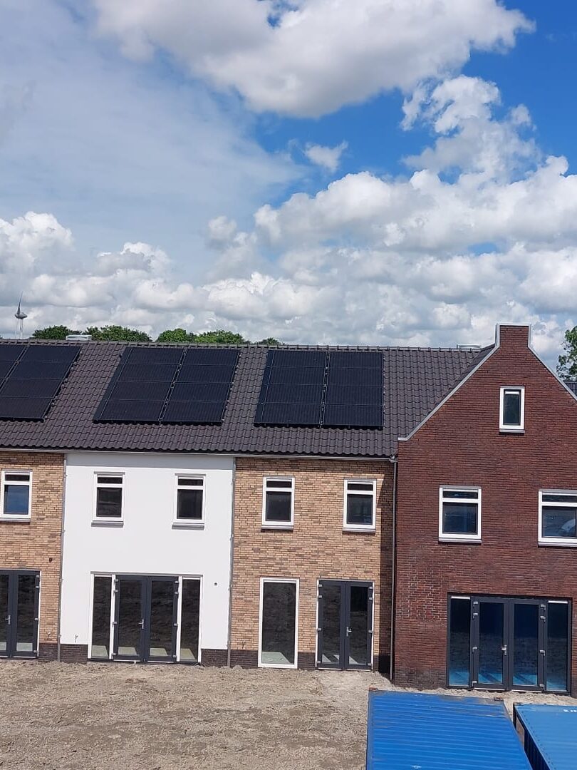 1a-pvt-panelen-bron-warmtepomp-NOM-woning-Triple-Solar-Medemblik-Meacasa-Nieuwe bouwers-01