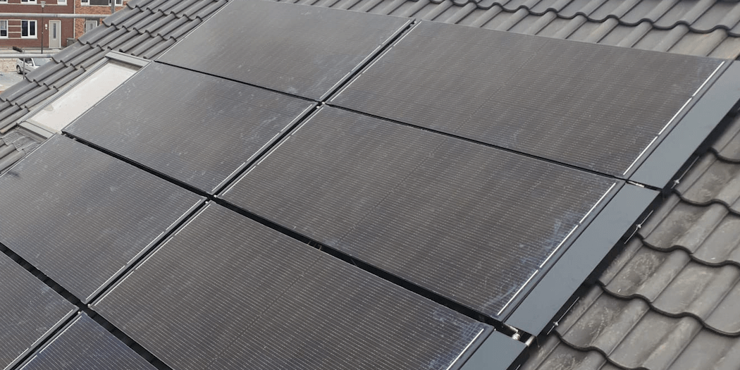 Meacase-s-Gravendeel-Hoffelijk-wonen-Triple-Solar-PVT-panelen-geinstalleerd-03