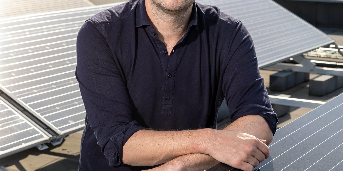 jorrit-lootsma-triple-solar-pvt-panelen-in-de-lift-bron-gawalo-02 jorrit-lootsma-triple-solar-pvt-panelen-in-de-lift-bron-gawalo-02