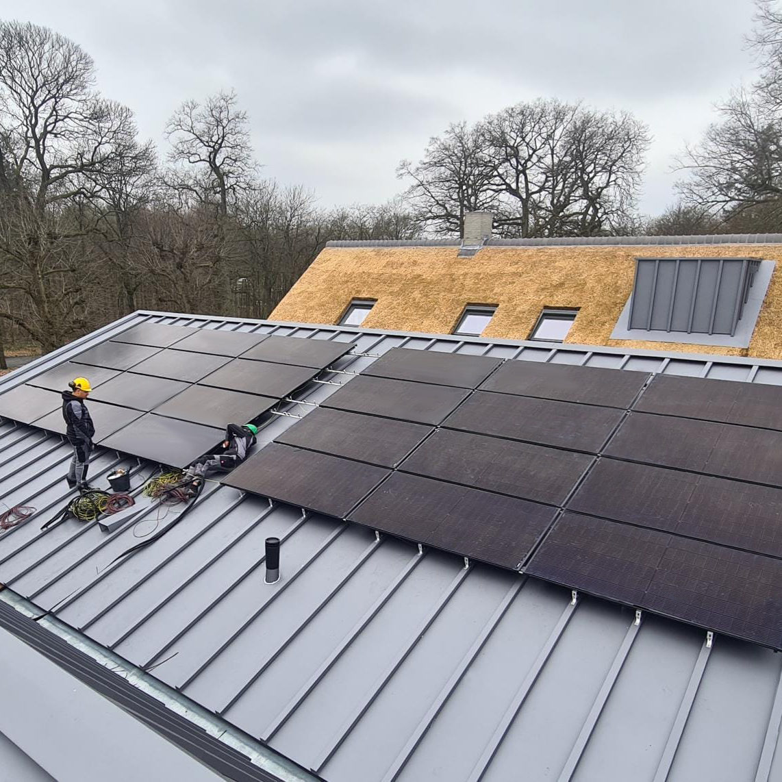 PVT-panelen-bron-warmtepomp-zorgvastgoed-appartementen-Arhnem-Triple-Solar-Loohuis-installatie-woon-bij-september-04