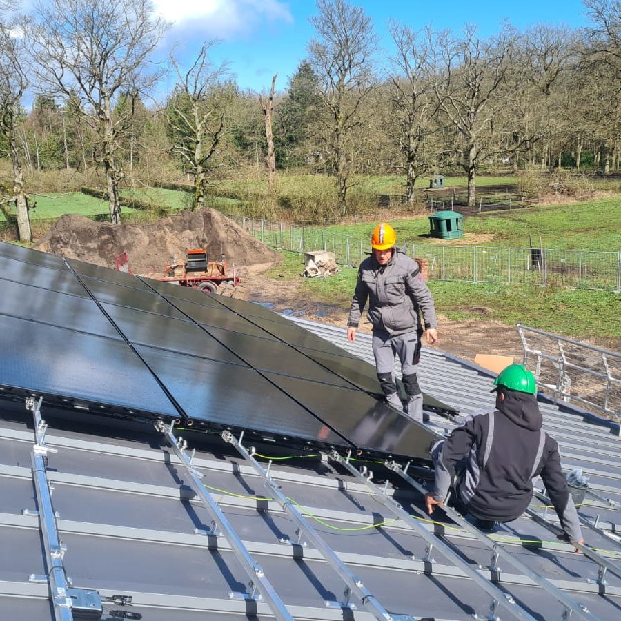 PVT-panelen-bron-warmtepomp-zorgvastgoed-appartementen-Arhnem-Triple-Solar-Loohuis-installatie-woon-bij-september-05