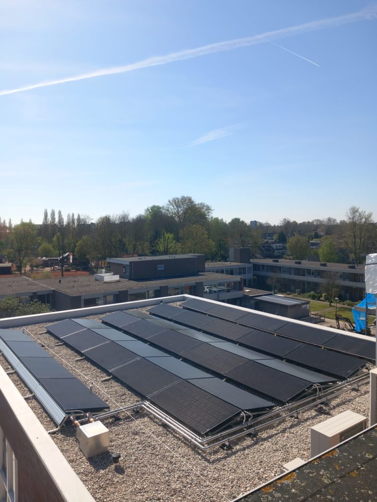 PVT-panelen-Aarnoutse-verzorgingshuis-Vreedonk-zorgvastgoed-iDordrecht-01 PVT-panelen-Aarnoutse-verzorgingshuis-Vreedonk-zorgvastgoed-iDordrecht-01