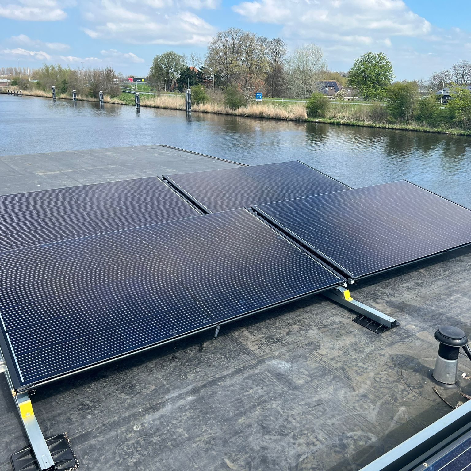 Triple-Solar-PVT-warmtepomp-vervangt-CV-Ketel-installatie-woonboot-Alkmaar-Karel-Verver-02