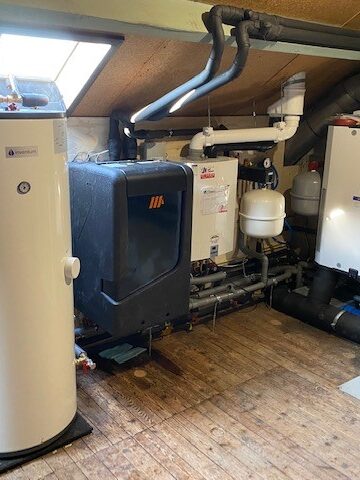 Hybride PVT-warmtepomp druivenstijn 2 hybride-pvt-warmtepomp-druivenstijn 2