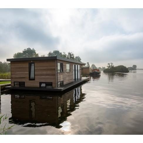 Oudega - Spruyt Woonboot - Hoekstra Heereveen-Triple-Solar-Gasloos-PVT-panelen-warmtepomp-01