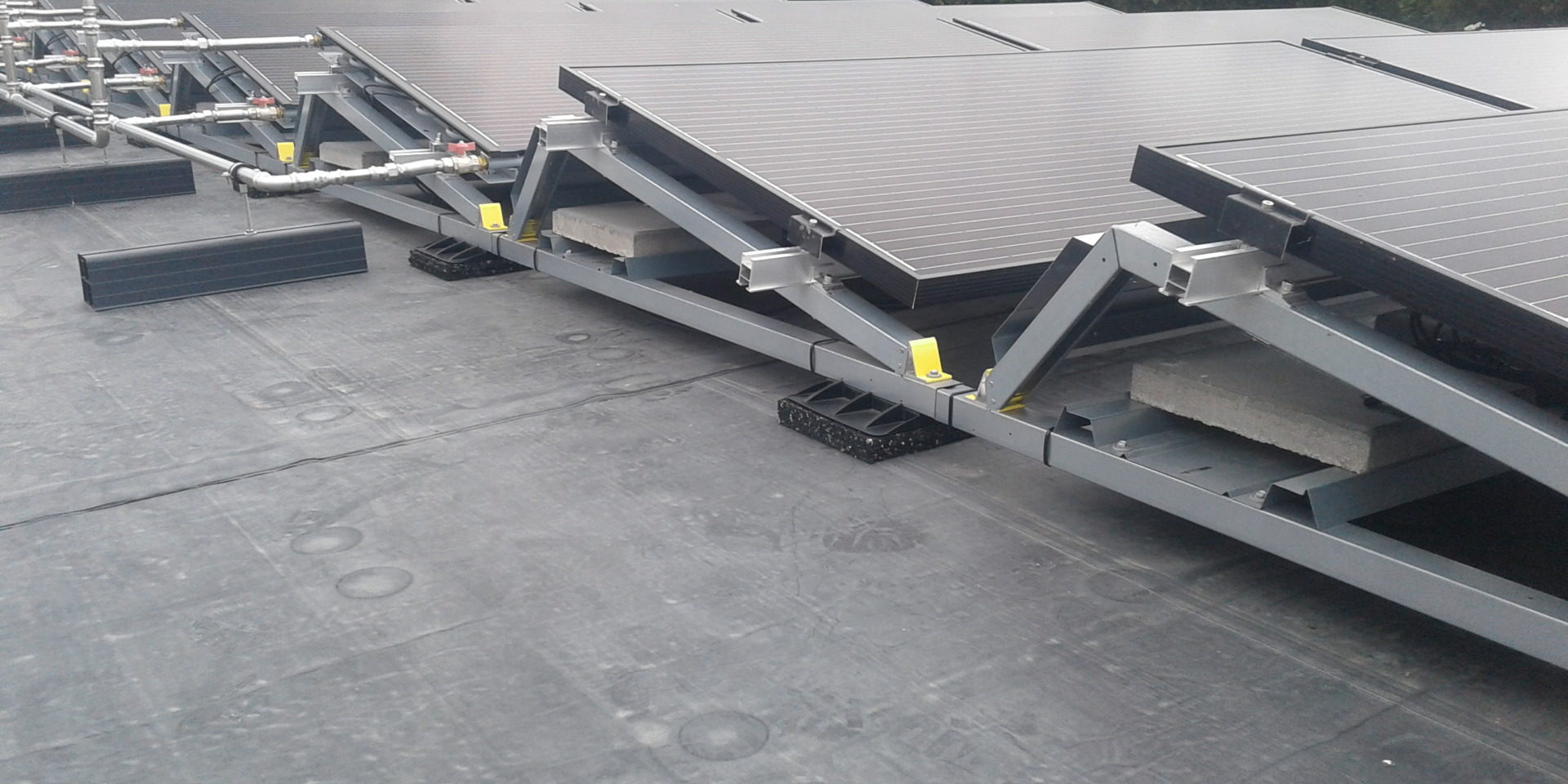 vOudega - Spruyt Woonboot - Hoekstra Heereveen-Triple-Solar-Gasloos-PVT-panelen-warmtepomp-06