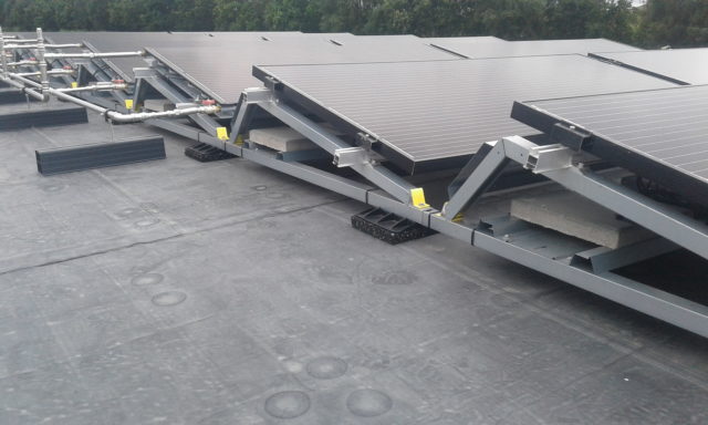 vOudega - Spruyt Woonboot - Hoekstra Heereveen-Triple-Solar-Gasloos-PVT-panelen-warmtepomp-06