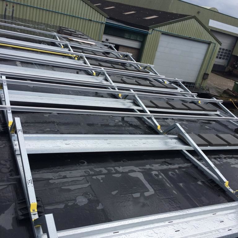 Oudega - Spruyt Woonboot - Hoekstra Heereveen-Triple-Solar-Gasloos-PVT-panelen-warmtepomp-07