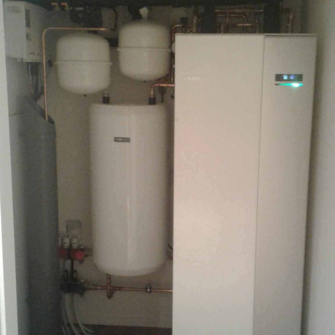 Oudega - Spruyt Woonboot - Hoekstra Heereveen-Triple-Solar-Gasloos-PVT-panelen-warmtepomp-09