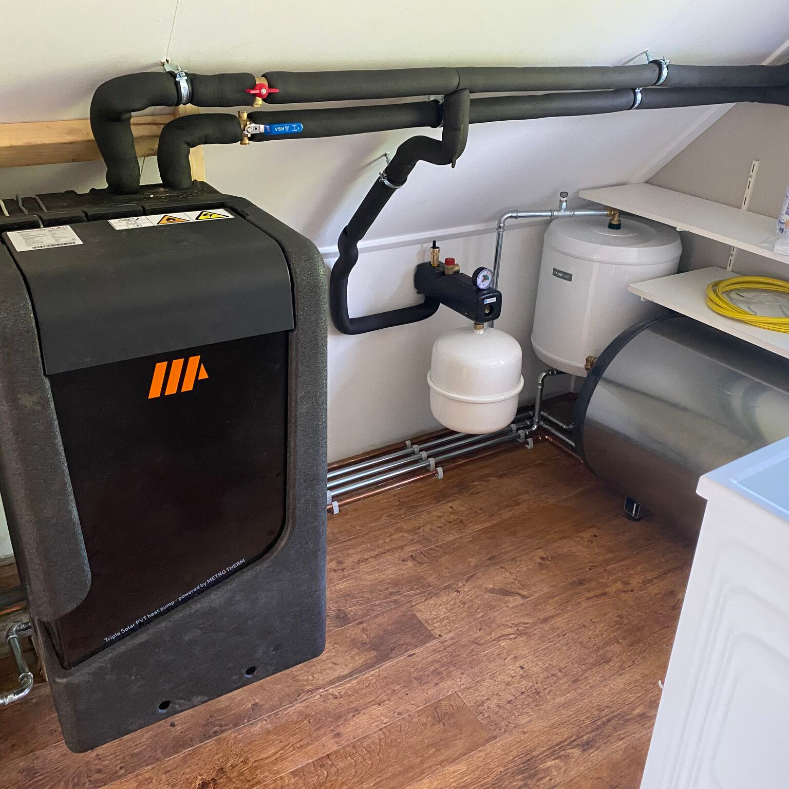 pvt-panelen-warmtepomp-van-langen-installatietechniek-triple-solar