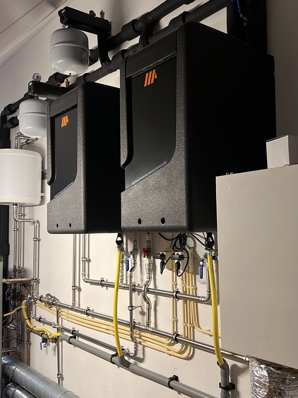 PVT-warmtepomp-PVTpanelen-Triple-Solar-Lieshout-IT-Leenders-woonhuis-nieuwbouw-all-electric-02