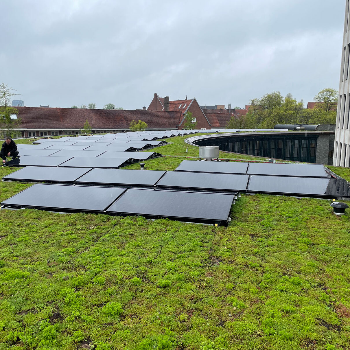 amsterdam-apollo-house-triple-solar-pvt
