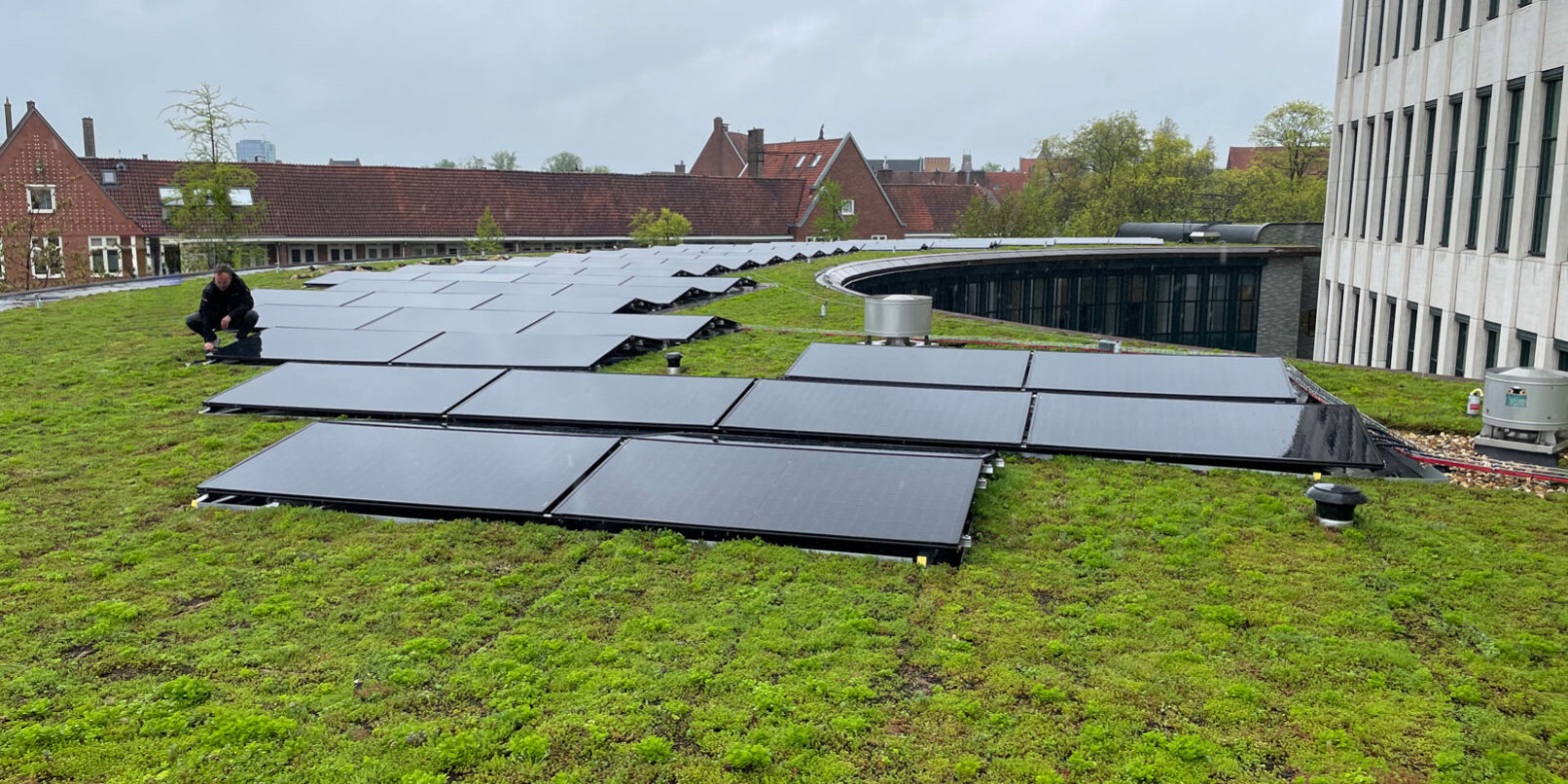 amsterdam-apollo-house-triple-solar-pvt